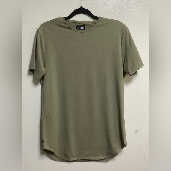 Cuts Elongated T-Shirt.  M - Picture 1 of 3